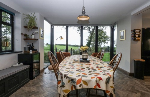 Gwaenysgor Near Prestatyn Cabaña | WINDYRIDGE, pet friendly, character holiday cottage in Prestatyn