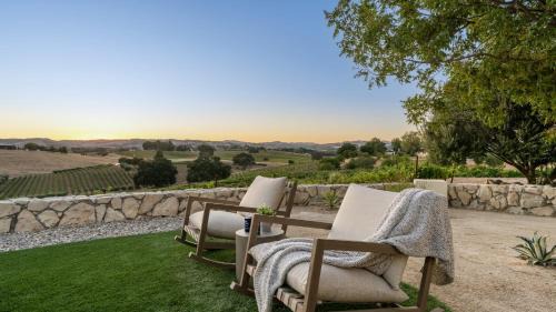Paso Robles Casa | Wine Country Escape w Views Wine Cellar Gym Caterina Dusi Vineyard by AvantStay