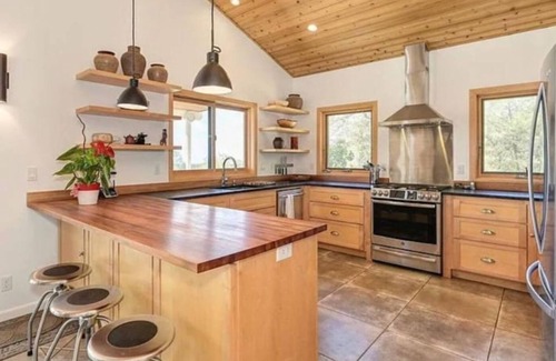 Volcano Casa | Twin Houses on 25 Acres