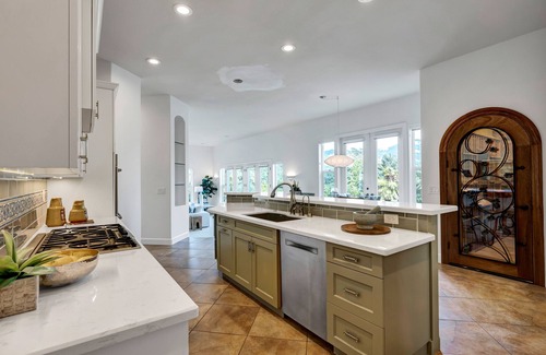 Santa Rosa Casa | Wine Country Luxury Retreat - Pool Sauna Spa Views