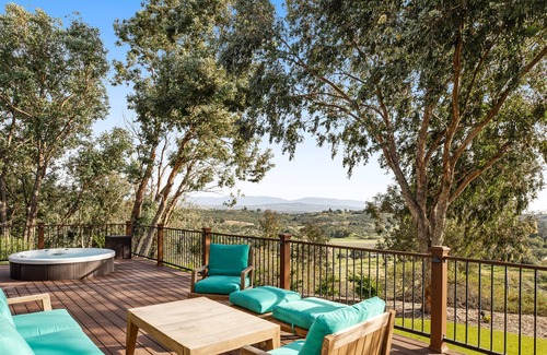 Temecula Casa | Wine Country retreat with hot tub, deck, grill, & valley views - dog-friendly
