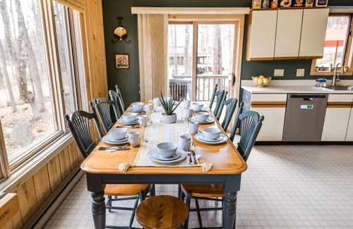 West Dover Chalet De Esquí | Wine Moose Hot tub Fireplace Sauna 9min to Mt Snow