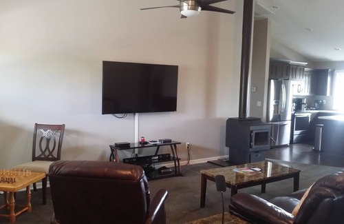 Benton City Casa | Degustación de vinos de esta casa ecológica con energía solar, con impresionantes vistas.