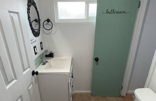 Mira Loma Casa | Wineville Manor 3 bedroom house