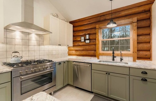 Damascus Casa | WinklerWald- 6 BR family retreat
