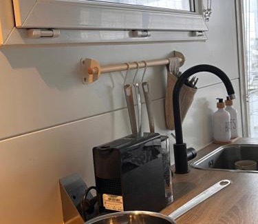 Monnickendam Alquiler De Eote | Winter at our Houseboat "Oslo"