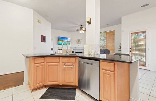 Cinco Ranch Casa | Winter Cozy Stay: Family & Corporate Friendly