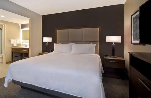 Florida Central Atlantic Coast Hotel | Winter Garden Getaway! Full Kitchen, Swimming Pool, Pets Allowed!