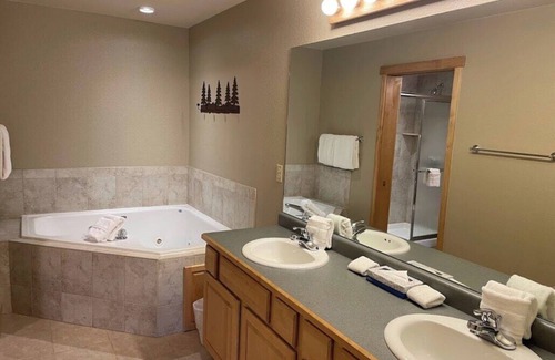 Four O'Clock Complejo | Winter week 2-bed/2 bath that sleeps 8 in Breckenridge