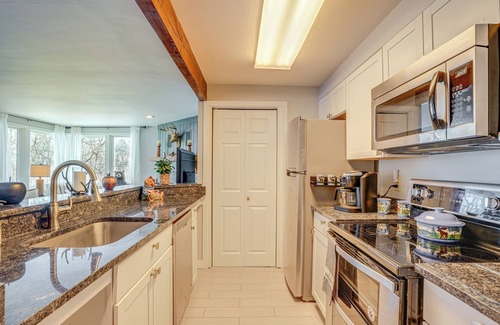 Nellysford Condominio | Wintergreen Resort Condo: Deck & Golf Course Views