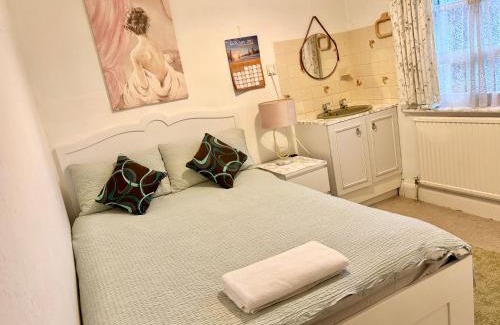 Bournemouth Casa | Winton house home stay