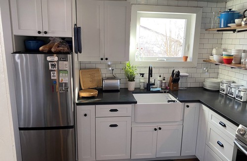 Preston-Potter Hollow Otro | Winwick: Fully Renovated Farmhouse in Northern Catskills 15 miles from Windham