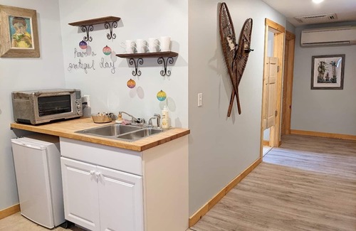 Hartland Casa | Wise Pines Renovated Barn [Bunkhouse]