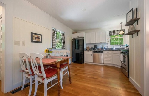 Lake Lure Casa | Wish Upon the Mtn: Lake Lure + Hot Tub + Views!