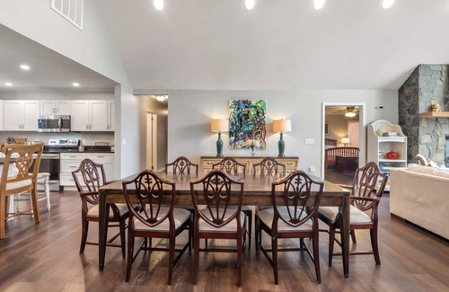 Waynesville Casa | Wish You Were Here | Perfect Mountain Retreat Near Waynesville | Pet Friendly and Long-range Views