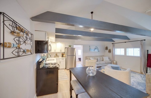 Erie Cabaña | 'wishin & Fishin' Walkable Erie Home By the Beach!