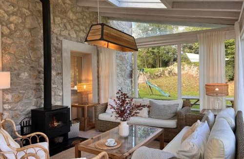 Lamadrid Casa | Wishome-Antigua cuadra rehabilitada con mucho encanto- Chimenea y piscina climat