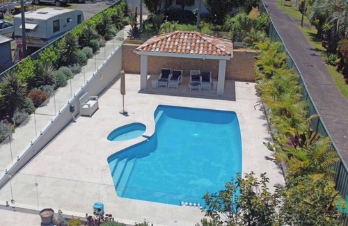 Brightwaters Casa | WishStay Waterfront Luxury Retreat - private pool