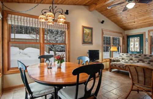 Conover Casa | Wispy Pines