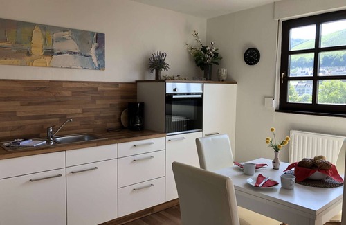 Zell Apartamento | With balcony and Moselle view