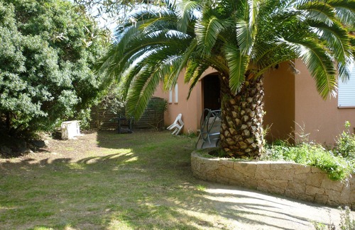 Olmeto Villa | Alojamiento de vacaciones en la tranquila zona residencial de acceso privado al mar