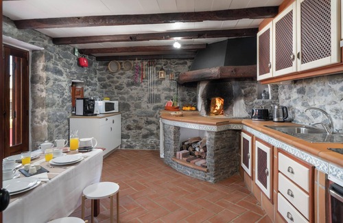 Lombada Velha Casa | With pool and barbecue - Villa Roque