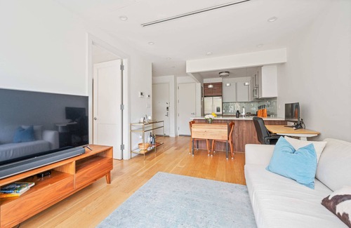 Williamsburg Condominio | Withers by Rove Travel | 1BR Williamsburg Apt