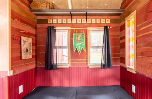 Rogers Casa | Wizard's Roost at Underhill Hollow