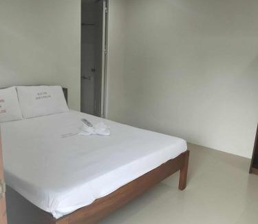 San Carlos City Hotel | Wjv Inn San Carlos II