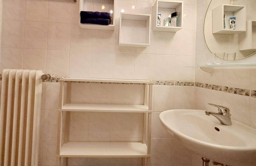 Neustadt-Gimmeldingen Apartamento | Wohlfühl & Wellness Oase - Appartement/fewo, Dusche, WC, Ruhig