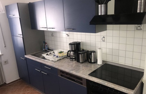 Dasing Apartamento | Wohnung Anika 1 - Helle FeWo mit schönem Balkon und kostenfreim WLAN