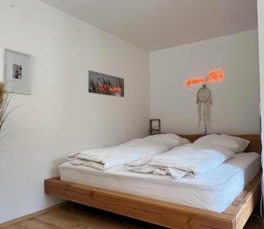 Deisslingen Apartamento | Wohnung IDA ruhig, modern mit Parkplatz bei RW und VS