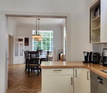 Neumuenster Apartamento | Wohnung im Zentum Neumünsters