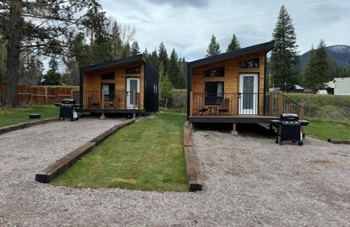 Martin City Cabina | Wolf Den Micro Cabin at Spotted Bear Retreat