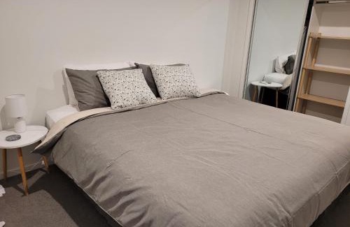 Wollert Apartamento | Wollert Ground Floor Entire Apartment- Close to Melbourne Airport-Free WIFI-Washer & Dryer