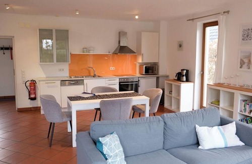 Wolthusen Apartamento | Wolthuser Warf II, Feha - Apartment/Fewo II, shower, WC, 2 bedrooms