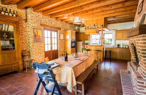 La Chapelle-Saint-Sauveur Villa | Maravillosa casa de vacaciones privada con piscina privada, WIFI, TV, terraza y mascotas permitida