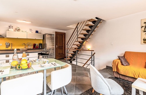 Santa-Reparata-di-Moriani Casa | Preciosa casa de vacaciones con WIFI, TV, terraza, mascotas permitida y vista panorámica