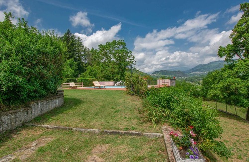 Camporgiano Casa | Maravillosa casa de vacaciones privada con piscina privada, WIFI, TV y mascotas permitida