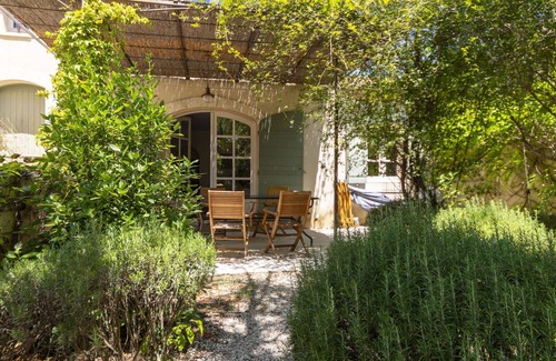 Maussane Villa | Maravillosa casa de vacaciones privada con WIFI, piscina privada, TV, patio y mascotas permitida