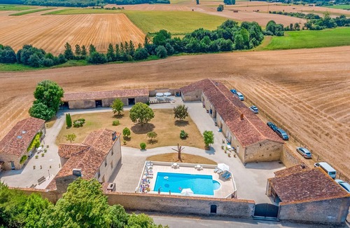 Saint-Hilaire-de-Villefranche Casa | Alojamiento de 2 habitaciones en JUICQ