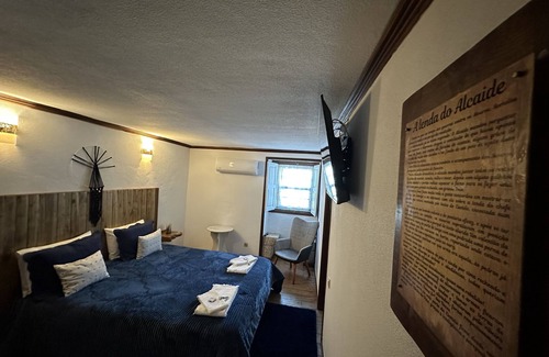 Sortelha Cama Y Desayuno | Casa da Cerca Tourism or Holidays in the Charming Village of Portugal