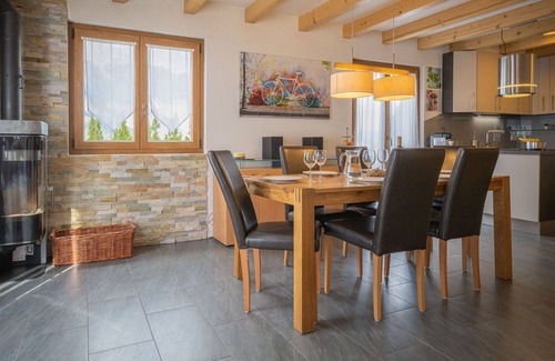 Chamoson Casa | Maravillosa casa de vacaciones privada para 6 personas con WIFI, TV, terraza y mascotas permitida