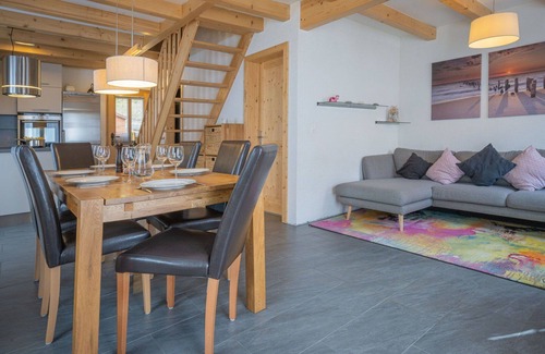 Chamoson Casa | Maravillosa casa de vacaciones privada para 6 personas con WIFI, TV, terraza y mascotas permitida
