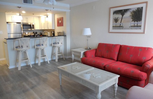 Burnt Store Marina Condominio | Wonderful condo, fabulous view overlooks Marina - Month stay discount