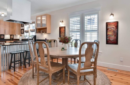 Southport Casa | Wonderful Cottage - Only 3 Blocks From Downtown Southport Shops and Dining! Outdoor Gas Fire Pit!