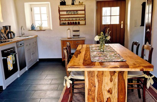 Feilsdorf Cabaña | Wonderful family and pet-friendly country house cottage with WiFi in Feilsdorf