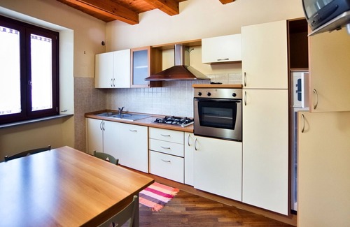 Fabriano Apartamento | MARAVILLOSO APARTAMENTO FRESCOED EN EL CENTRO HISTÓRICO DE FABRIANO TARDO 800
