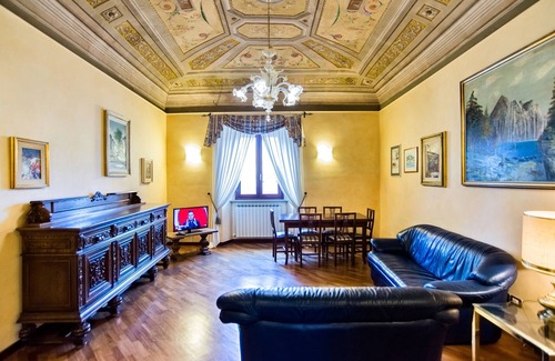 Fabriano Apartamento | MARAVILLOSO APARTAMENTO FRESCOED EN EL CENTRO HISTÓRICO DE FABRIANO TARDO 800
