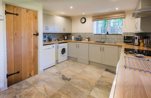 Haverfordwest Cabaña | Maravillosa casa de vacaciones, zona tranquila con piscina cubierta climatizada